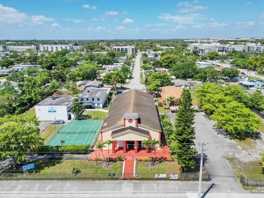 4101 SW 61st Avenue Davie FL