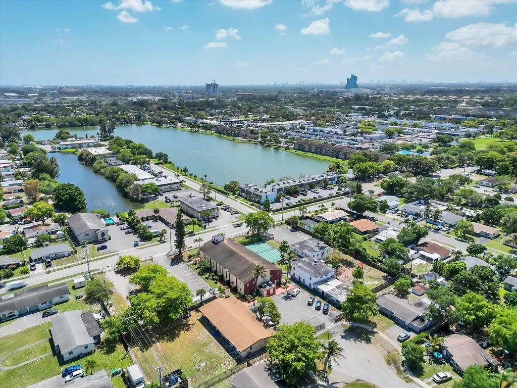 4101 SW 61st Avenue Davie FL