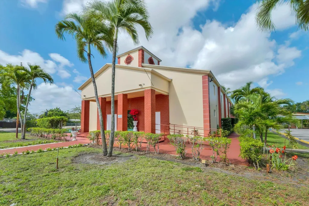 4101 SW 61st Avenue Davie FL