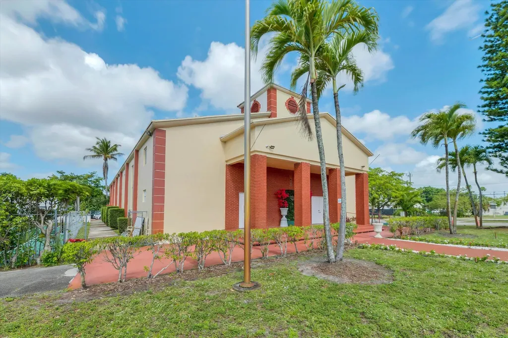 4101 SW 61st Avenue Davie FL