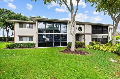 10443 E Clairmont Circle Tamarac FL 33321