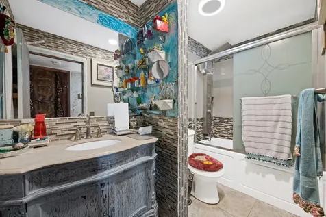 10443 E Clairmont Circle Tamarac FL 33321
