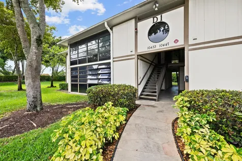 10443 E Clairmont Circle Tamarac FL 33321