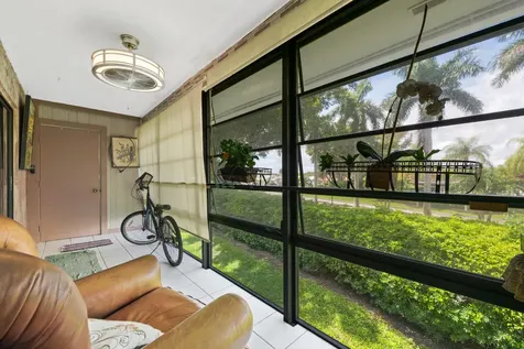 10443 E Clairmont Circle Tamarac FL 33321
