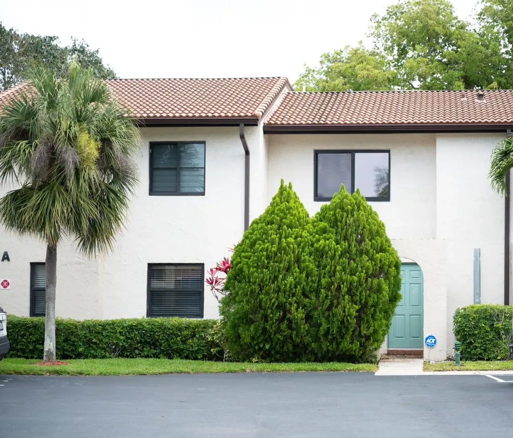 21820 Cypress Circle Boca Raton FL 33433