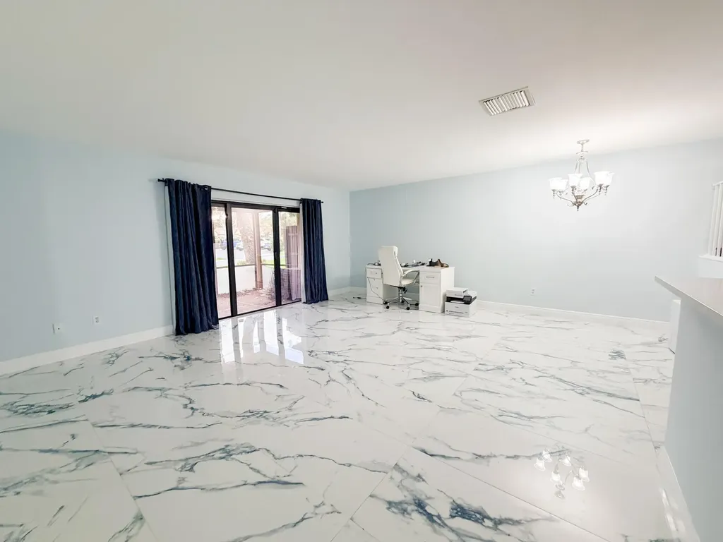 21820 Cypress Circle Boca Raton FL 33433