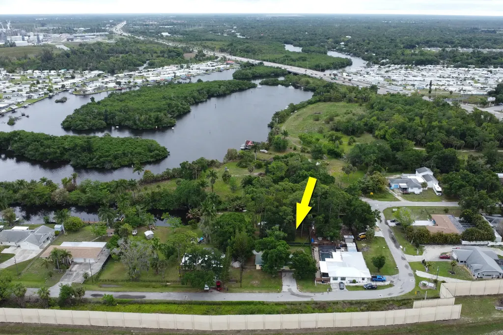 155 Meta Street Fort Myers FL 33905