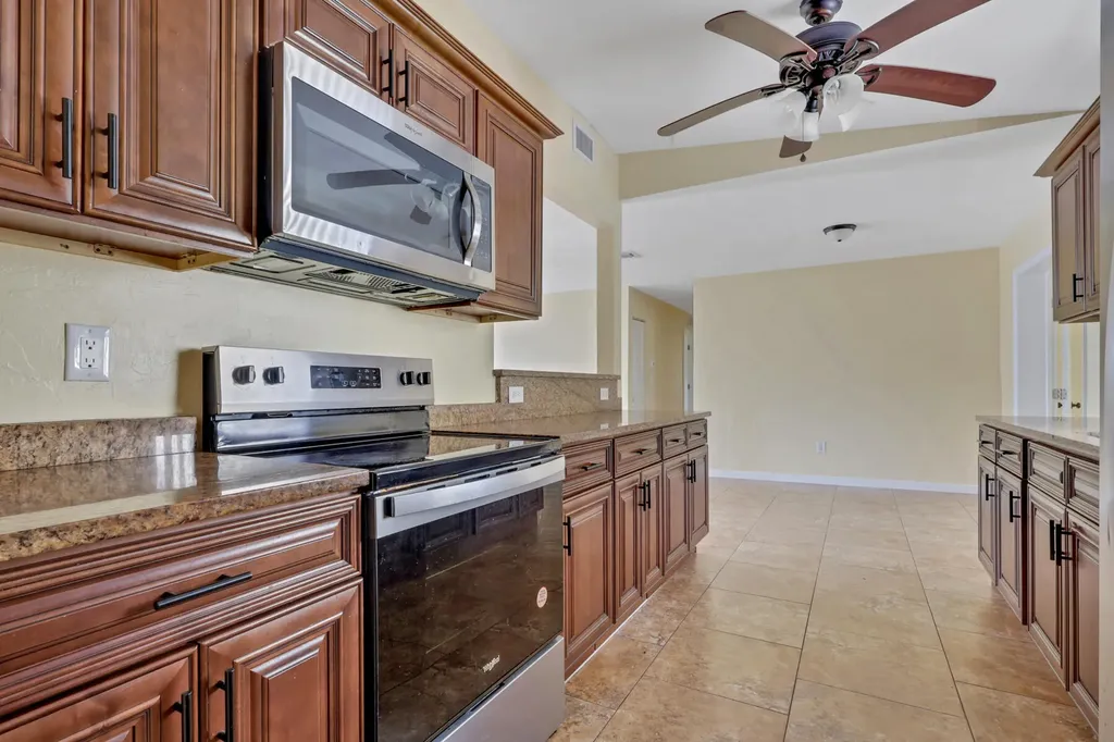 155 Meta Street Fort Myers FL 33905