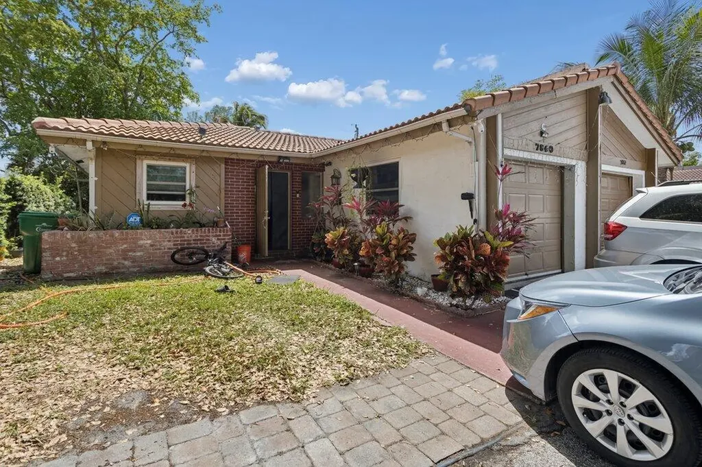 7860 NW 44th Court Coral Springs FL 33065