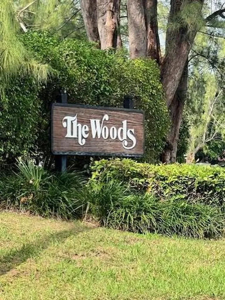 21911 Lake Forest Circle Boca Raton FL 33433