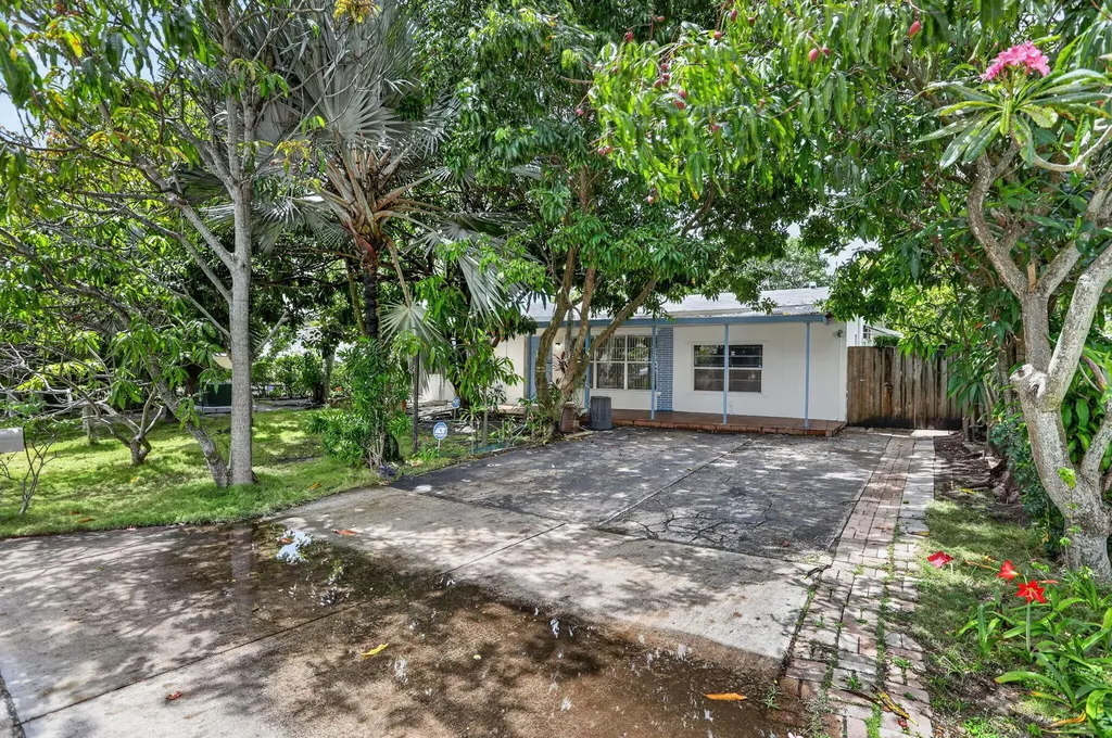 2411 NE 10th Terrace Pompano Beach FL 33064