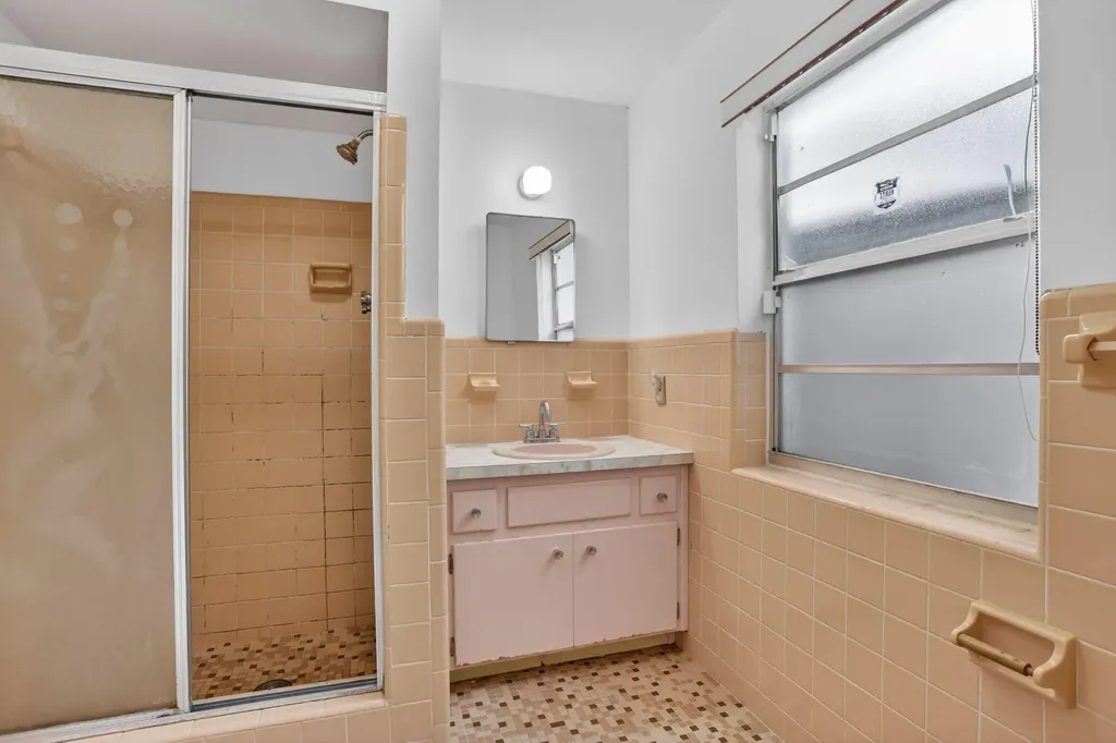 2411 NE 10th Terrace Pompano Beach FL 33064