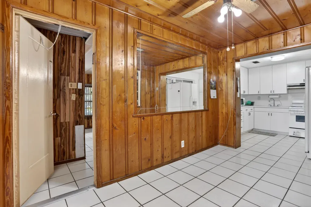 2411 NE 10th Terrace Pompano Beach FL 33064