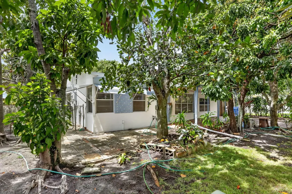 2411 NE 10th Terrace Pompano Beach FL 33064