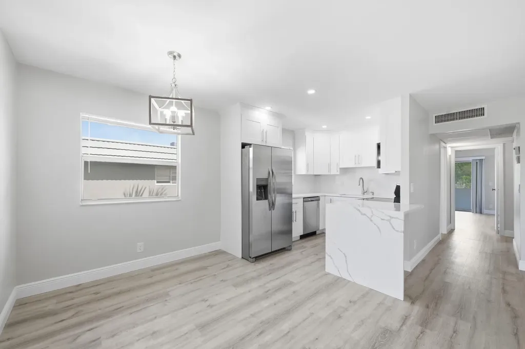284 Flanders F Delray Beach FL 33484