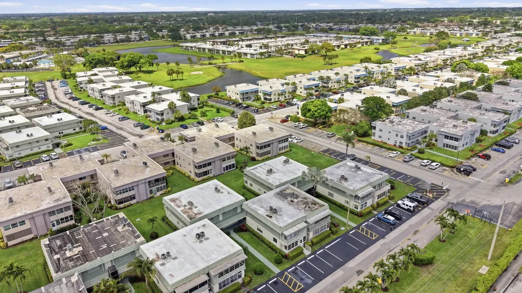 284 Flanders F Delray Beach FL 33484