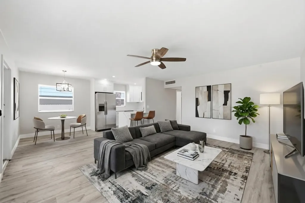 284 Flanders F Delray Beach FL 33484