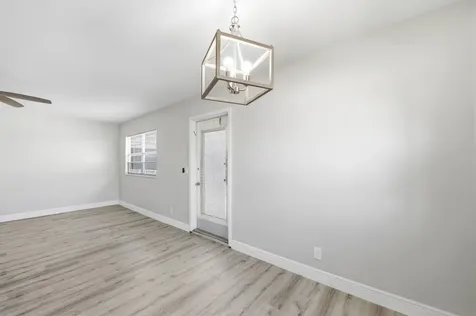 284 Flanders F Delray Beach FL 33484