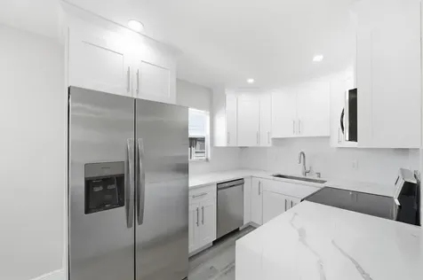 284 Flanders F Delray Beach FL 33484