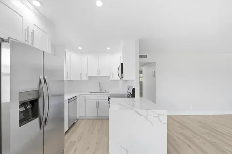 284 Flanders F Delray Beach FL 33484