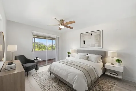 284 Flanders F Delray Beach FL 33484