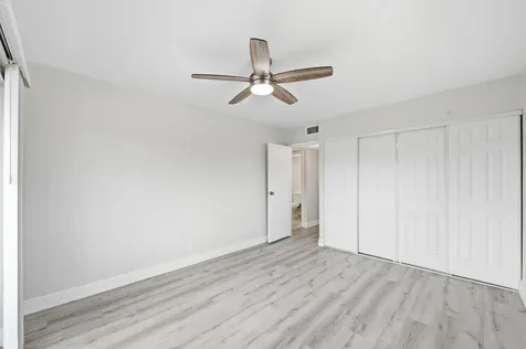 284 Flanders F Delray Beach FL 33484