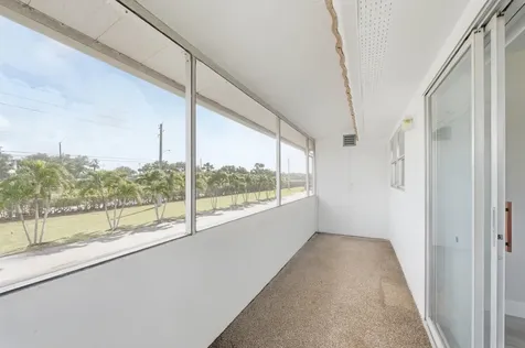 284 Flanders F Delray Beach FL 33484