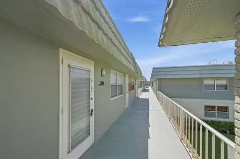 284 Flanders F Delray Beach FL 33484