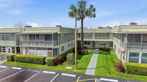 284 Flanders F Delray Beach FL 33484
