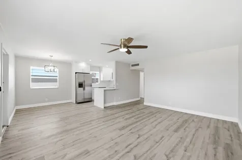 284 Flanders F Delray Beach FL 33484