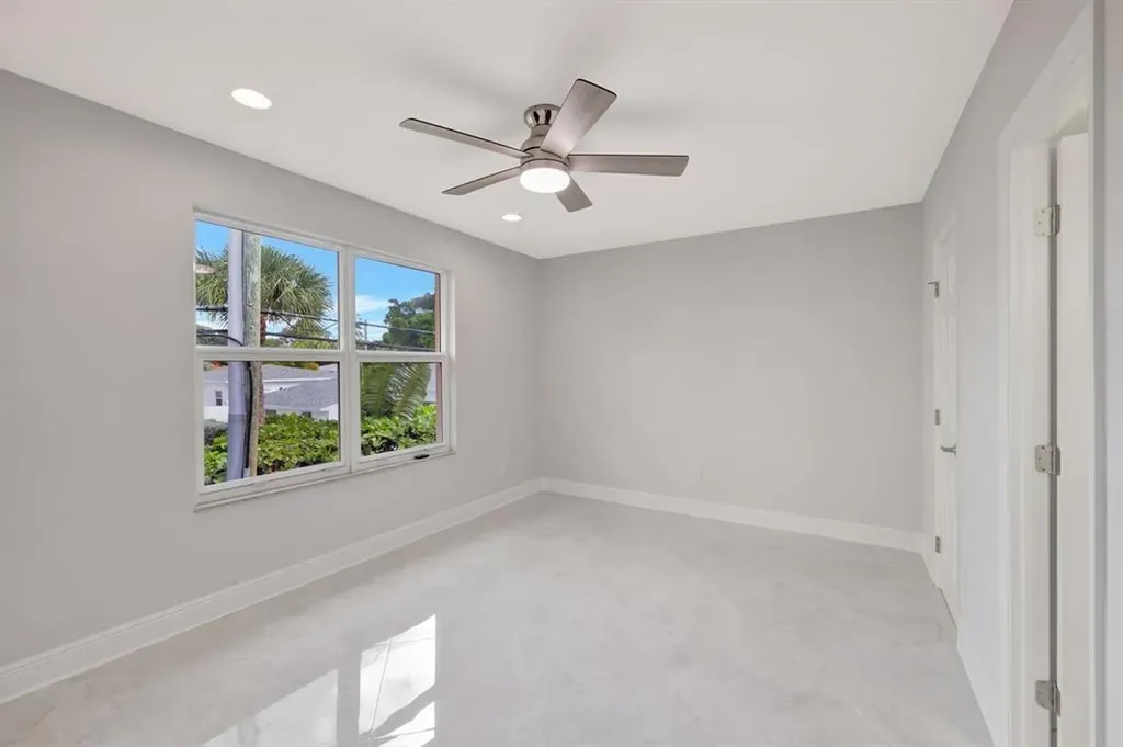 2400 NE 33rd Avenue Fort Lauderdale FL 33305