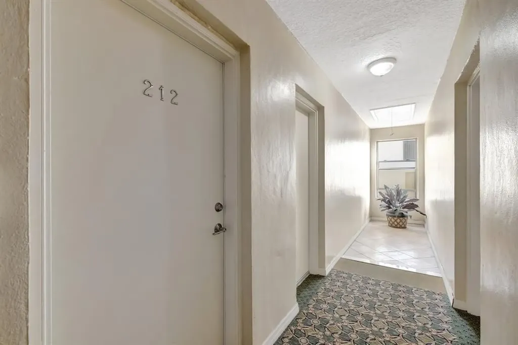 2400 NE 33rd Avenue Fort Lauderdale FL 33305
