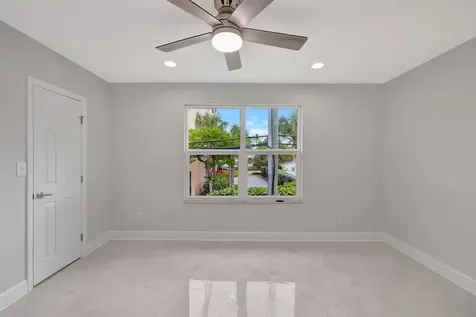 2400 NE 33rd Avenue Fort Lauderdale FL 33305