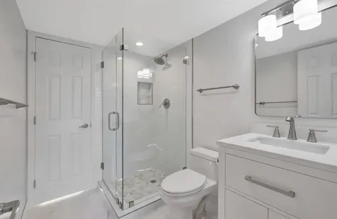 2400 NE 33rd Avenue Fort Lauderdale FL 33305