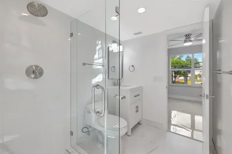2400 NE 33rd Avenue Fort Lauderdale FL 33305