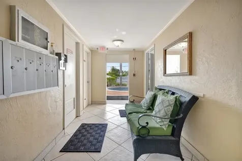 2400 NE 33rd Avenue Fort Lauderdale FL 33305