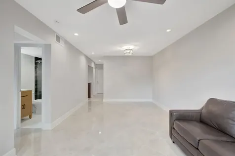 2400 NE 33rd Avenue Fort Lauderdale FL 33305