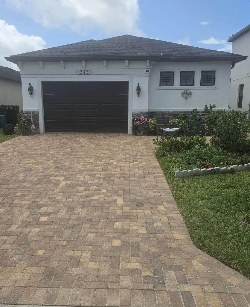 232 SE Via Visconti Port St Lucie FL 34952