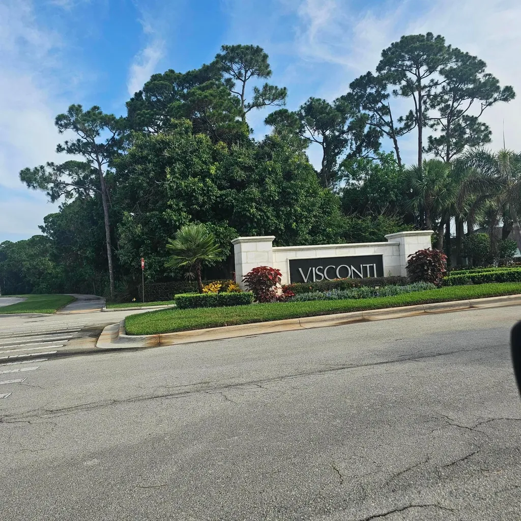 232 SE Via Visconti Port St Lucie FL 34952