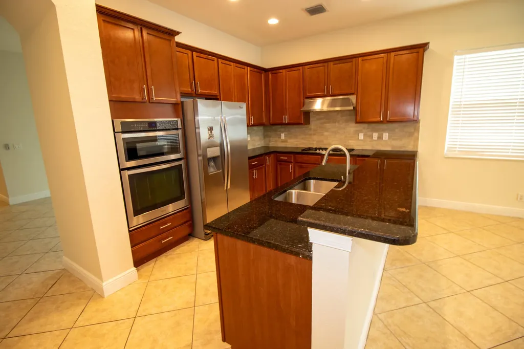 8253 NW 118th Way NW Parkland FL 33076