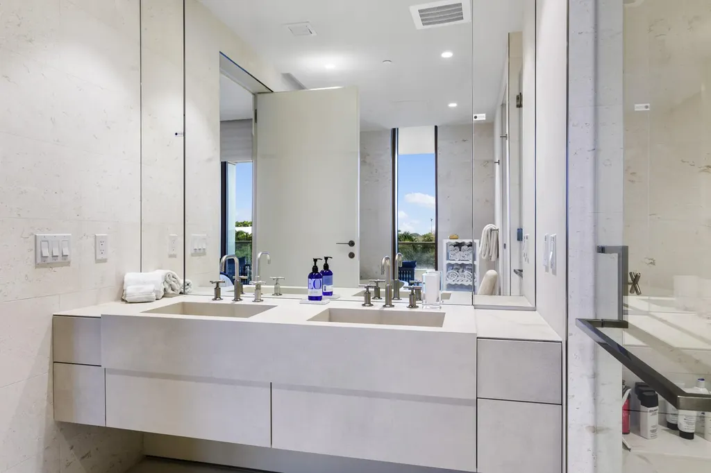200 Arkona Court West Palm Beach FL 33401