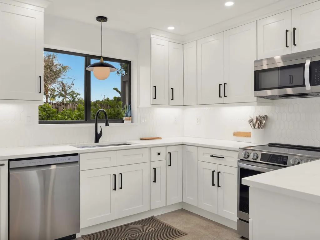 2751 NE 53rd Street Lighthouse Point FL 33064