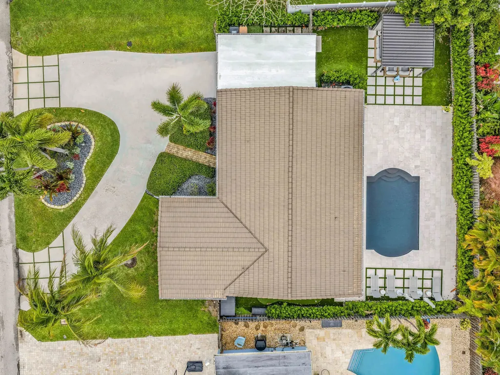 2751 NE 53rd Street Lighthouse Point FL 33064