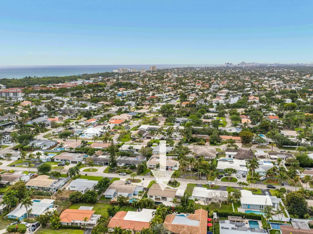 2751 NE 53rd Street Lighthouse Point FL 33064