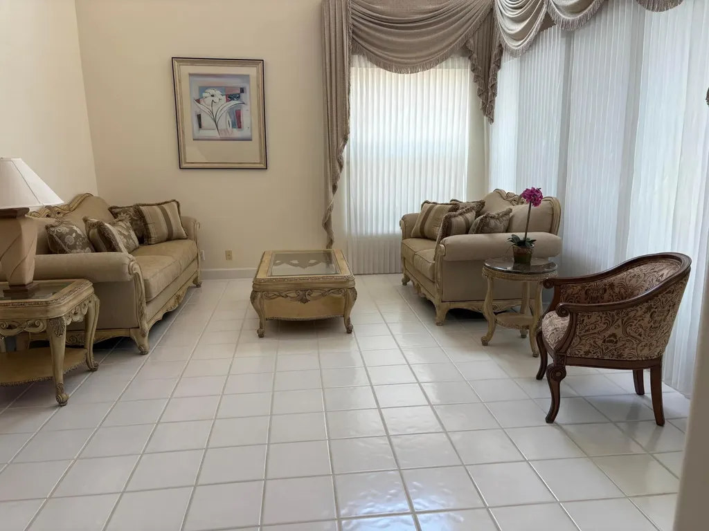 927 Augusta Pointe Drive Palm Beach Gardens FL 33418
