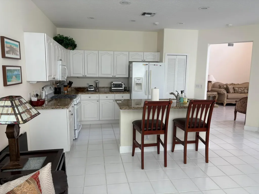 927 Augusta Pointe Drive Palm Beach Gardens FL 33418