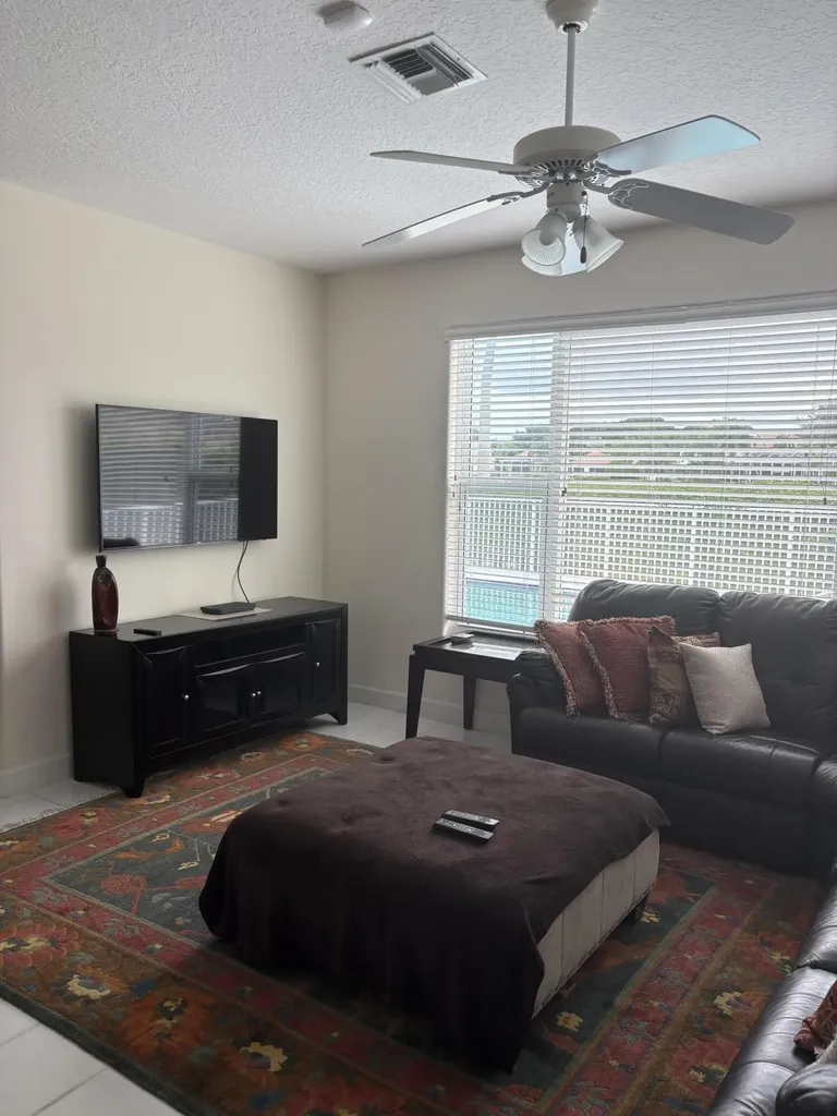 927 Augusta Pointe Drive Palm Beach Gardens FL 33418
