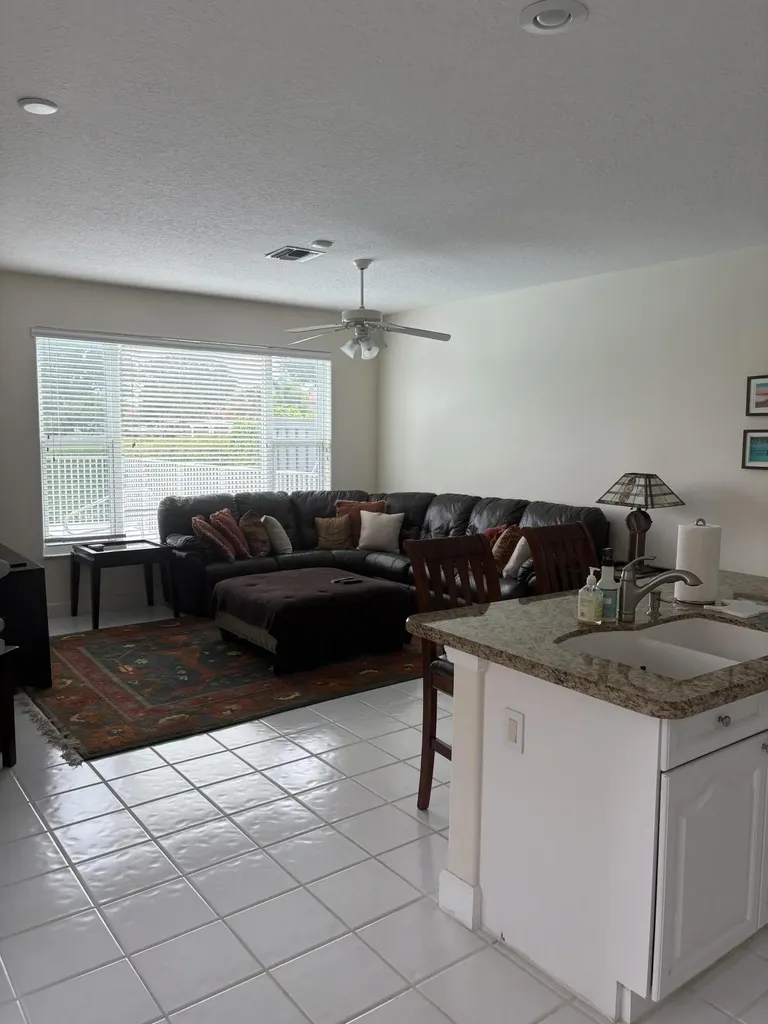 927 Augusta Pointe Drive Palm Beach Gardens FL 33418