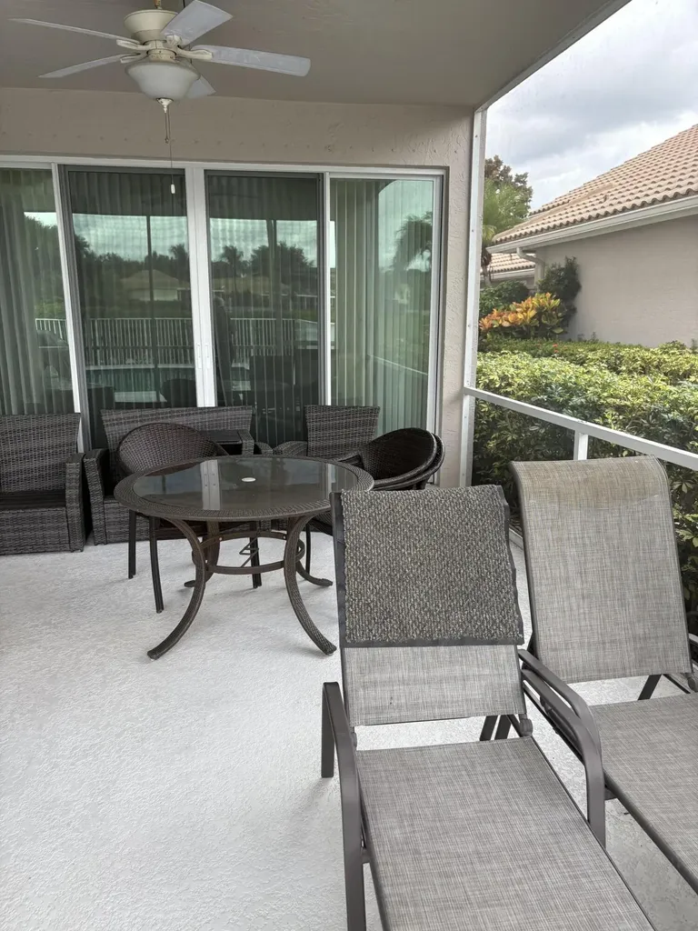 927 Augusta Pointe Drive Palm Beach Gardens FL 33418