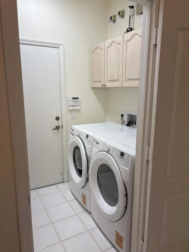 927 Augusta Pointe Drive Palm Beach Gardens FL 33418